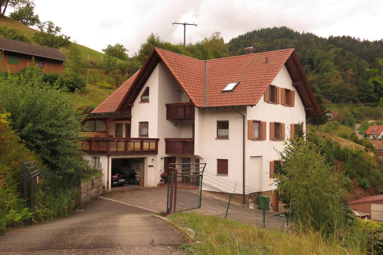 Ottenhofen im Schwarzwald Einzigartiges Apartment, Mitten In Der Natur מראה חיצוני תמונה