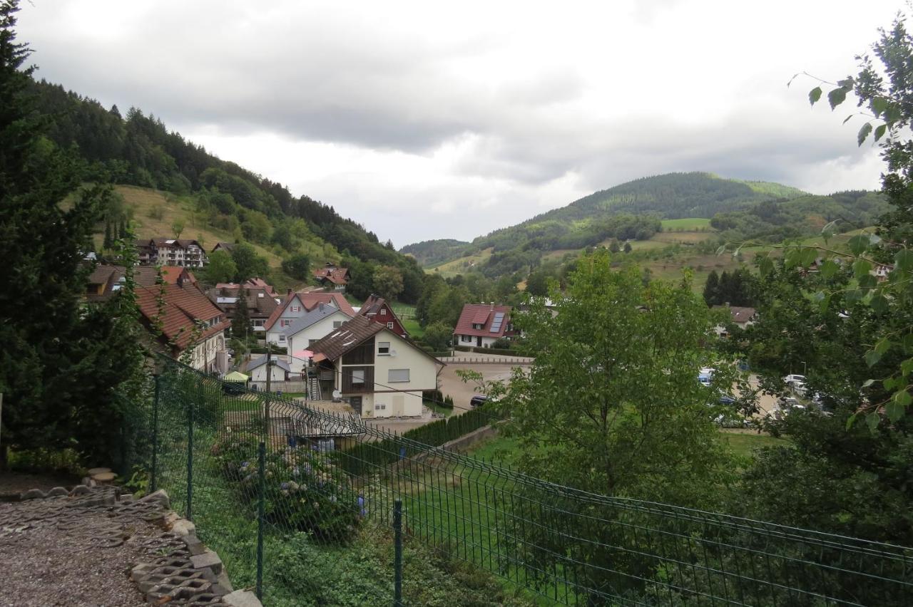 Ottenhofen im Schwarzwald Einzigartiges Apartment, Mitten In Der Natur מראה חיצוני תמונה